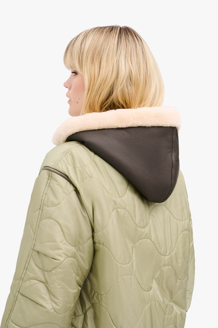 Shearling Close Fit Hood - Dark Olive / Blush