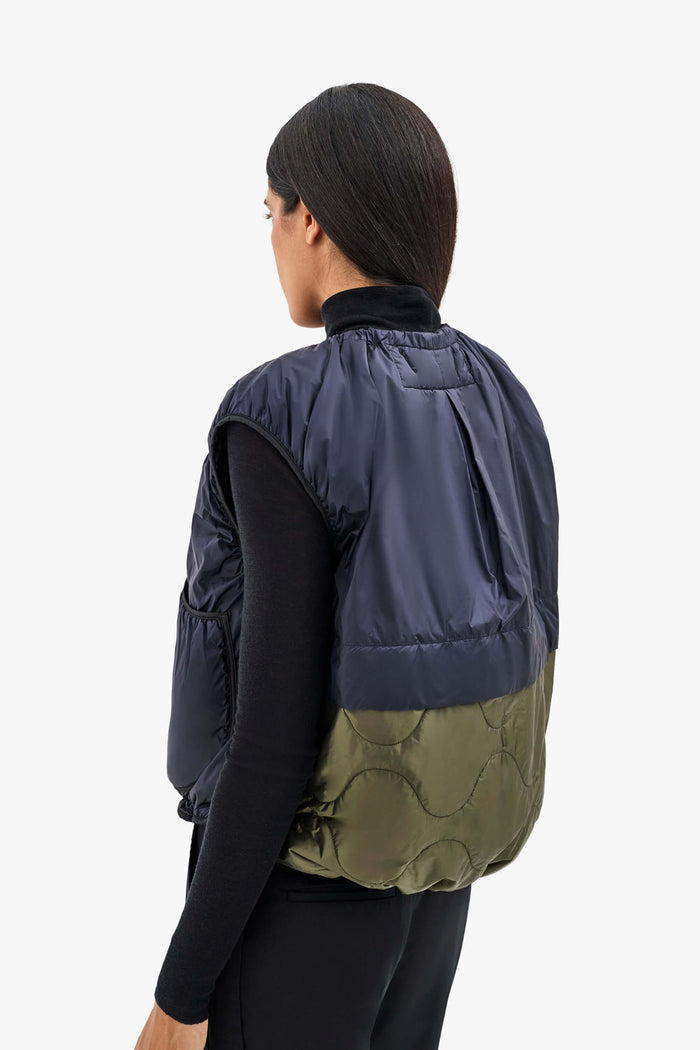 Parachute Quilt Vest - Navy and Dark Olive / Anthracite